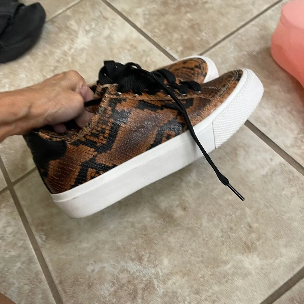 mens rag and bone Snake Skin Sneakers 37EU Or 7 US Lace Up‎ platform Laceup